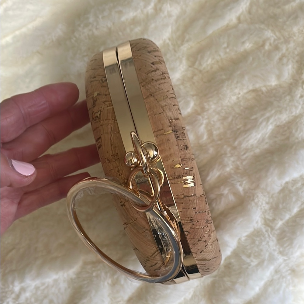 Round Tan and Gold Clutch with Handle - Picture 3 of 4